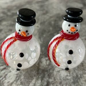 Glass snowman salt and pepper shakers